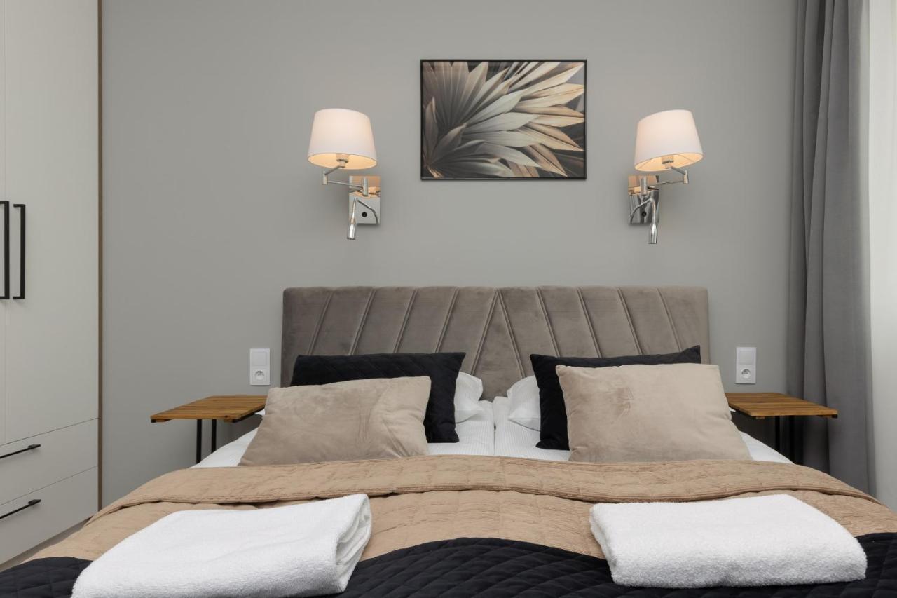 Stunning Family Apartment Ursynow With Parking & Balcony By Noclegi Renters Varšava Exteriér fotografie